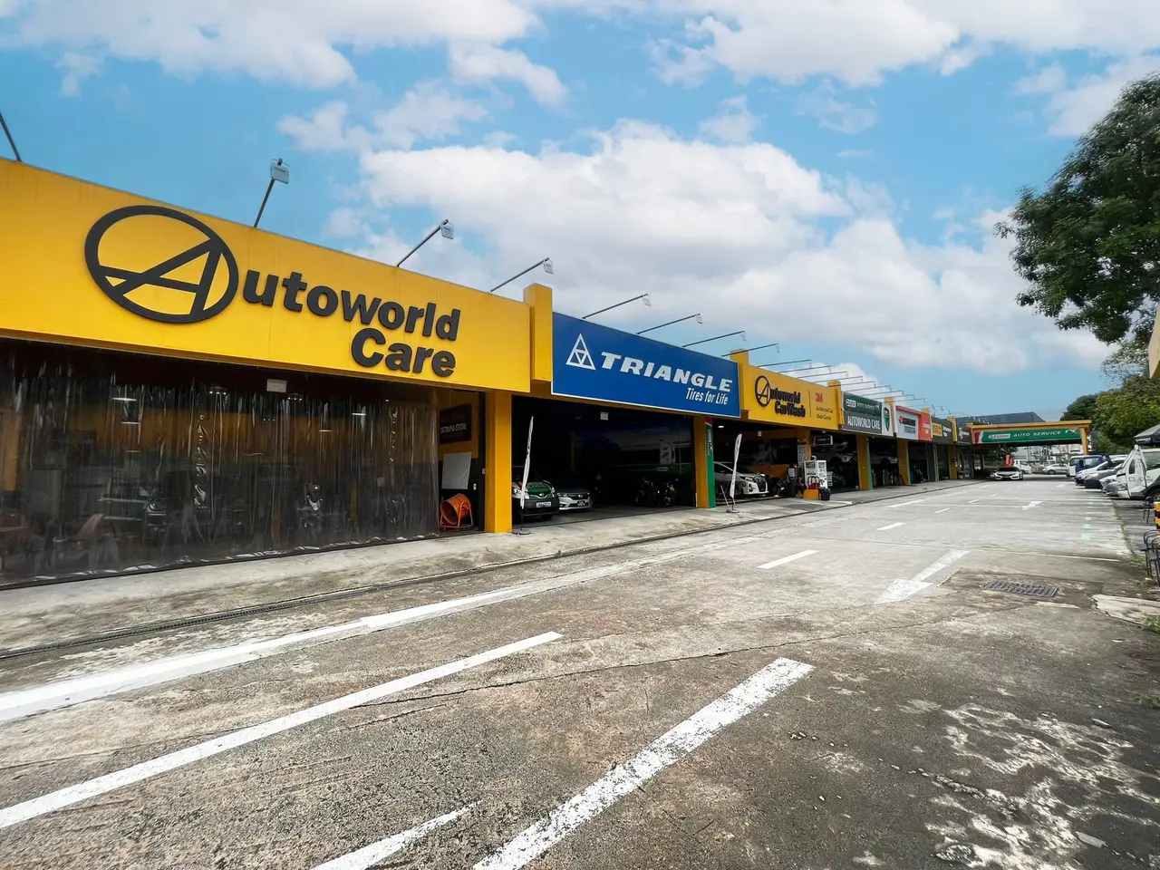 Autoworld Carwash & Groomworks