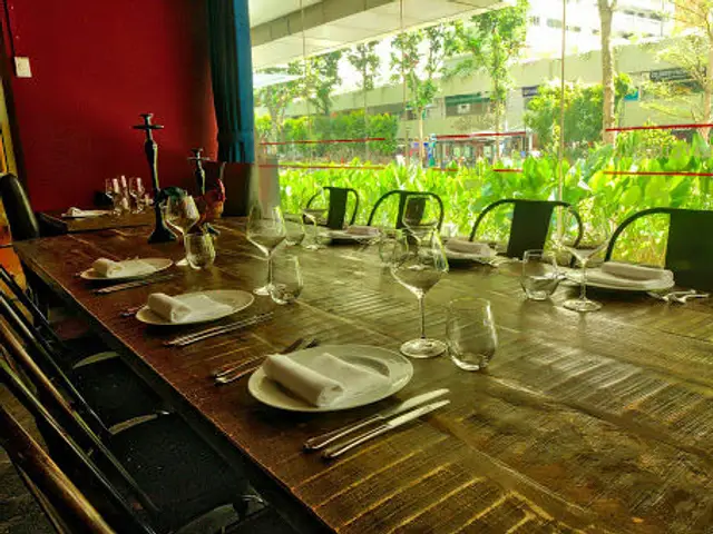 Bar-Roque Grill
