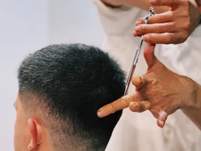 Barber 25