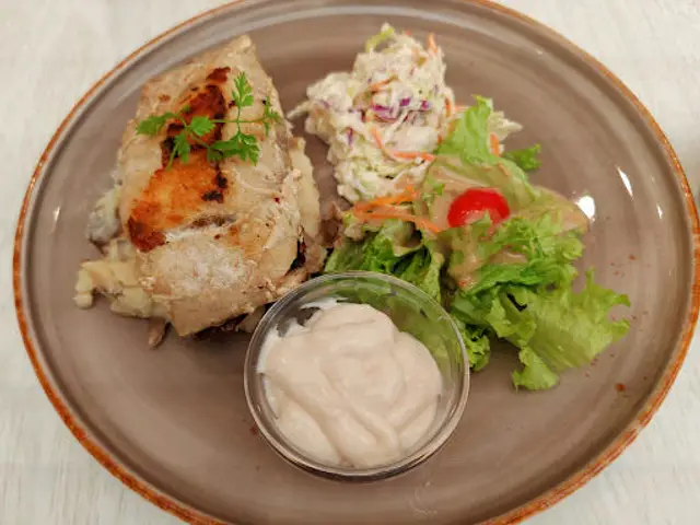 Big Fish Small Fish Cafe (Suntec City)