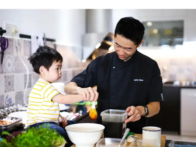 Bonding Kitchen