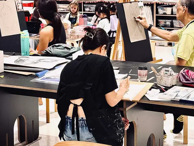 Chalk N Pencils Art Studio @ New Bahru