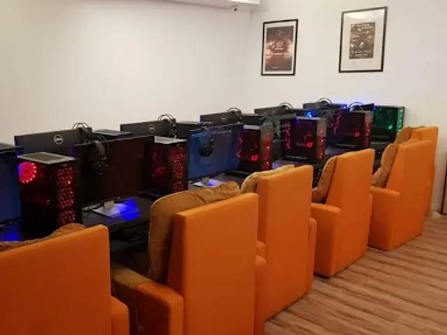 Clique Gaming Safra Tampines