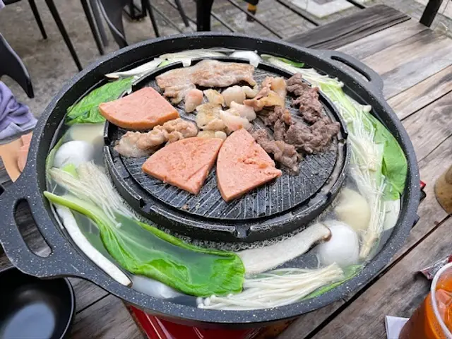 Fei Mookata Punggol