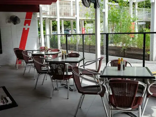 Huber's Bistro