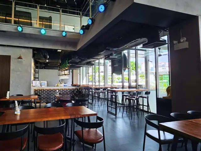 IMM Thai Fusion Bar & Bistro