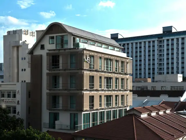 J8 Hotel