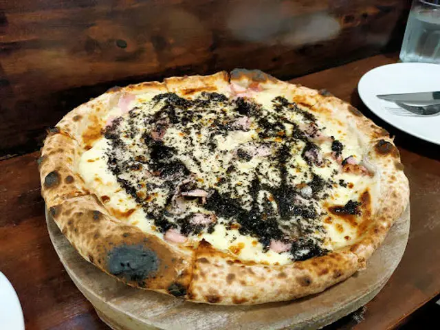 La Pizzaiola