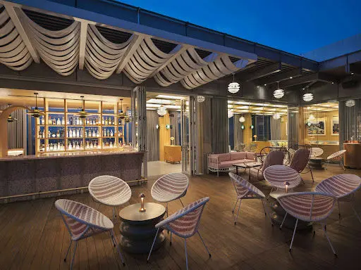 Las Palmas Rooftop Bar
