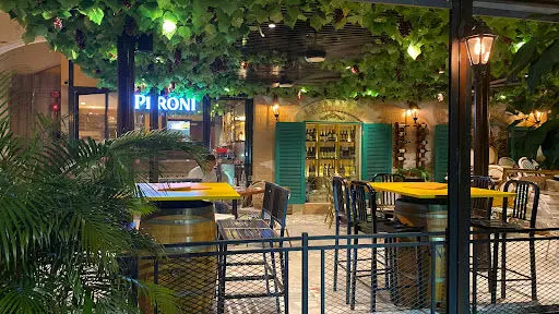 Lucca's Trattoria