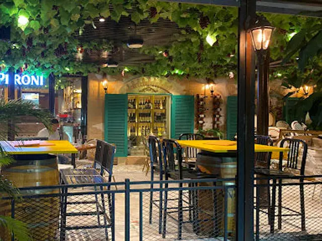 Lucca's Trattoria