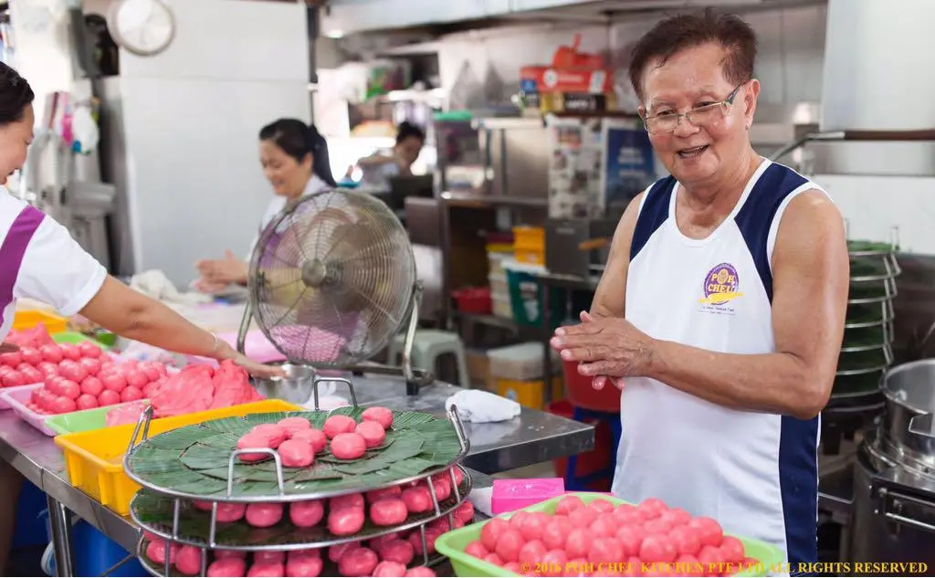 Poh Cheu Soon Kueh and Ang Ku Kueh