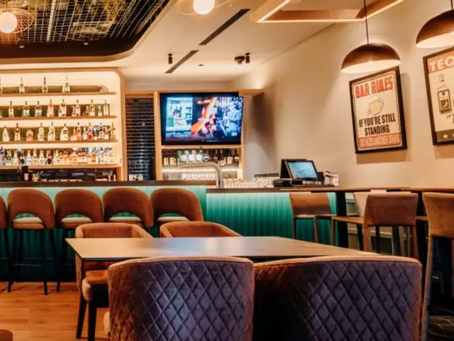 Social Bar & Bistro