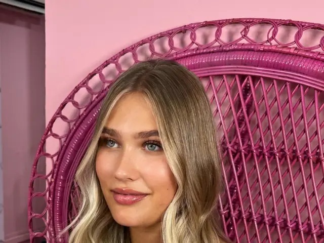 The Blonde Tourage